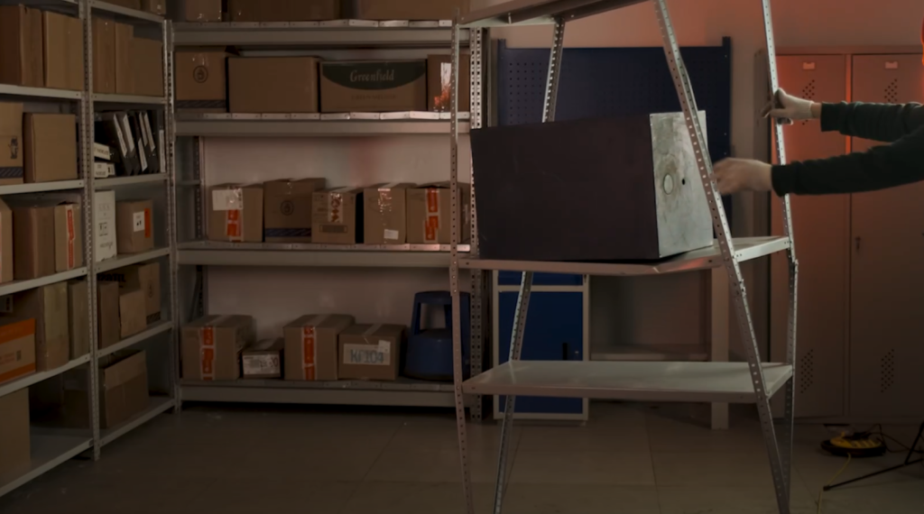 как тестировали стеллаж 100 кг 3.png